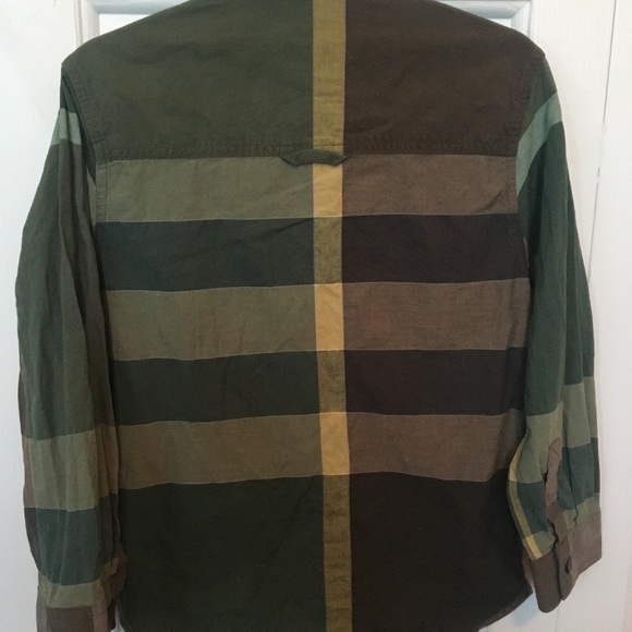 Burberry shirt - Picture 9 of 13